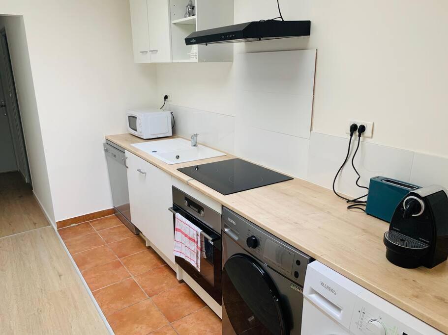 Appartement T3, Au Coeur De Montpellier, Wifi Et Climatisation Luaran gambar