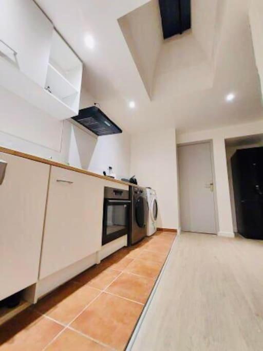 Appartement T3, Au Coeur De Montpellier, Wifi Et Climatisation Luaran gambar